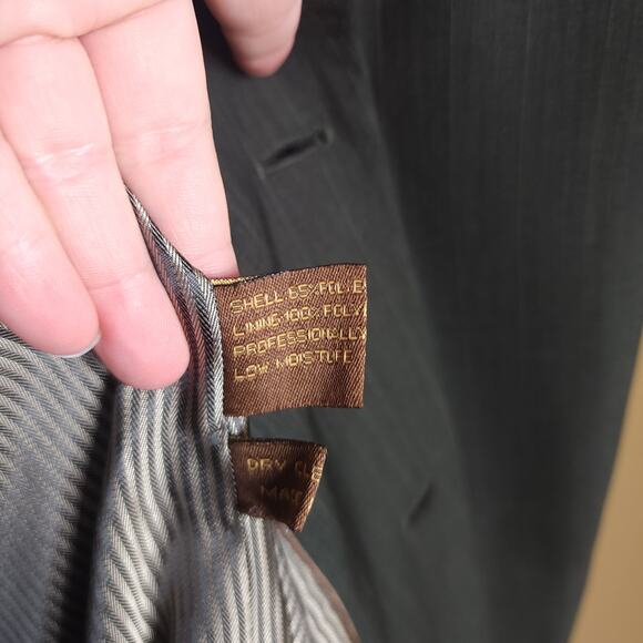 Caravelli Grey Pinstrip Three Button Wool Blend Blazer Size 48L - Picture 10 of 12